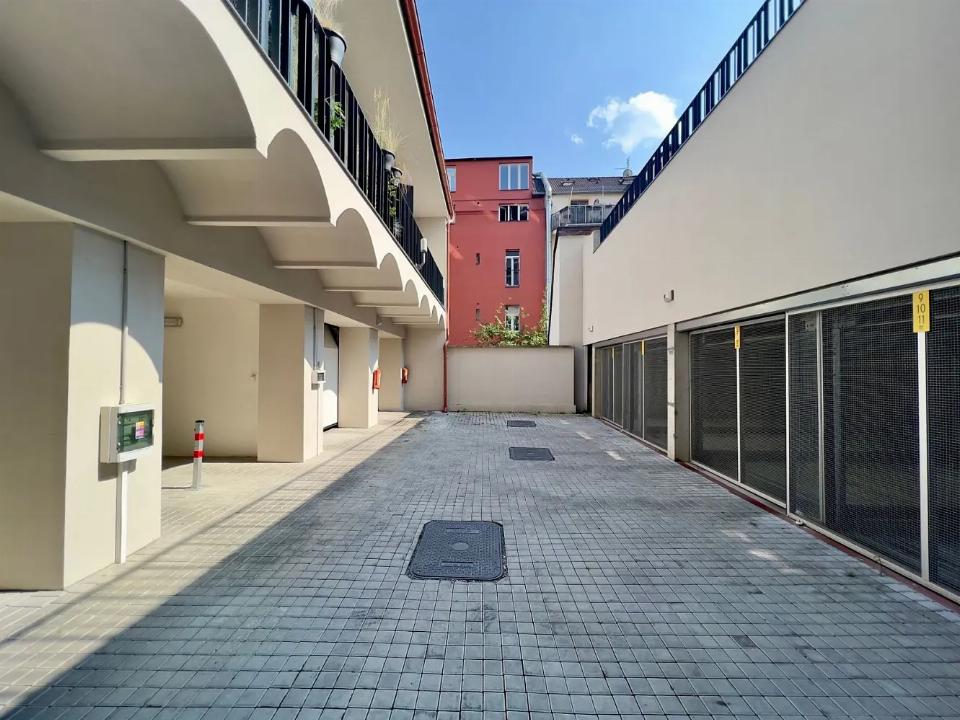 Pronájem garáže 2 m²