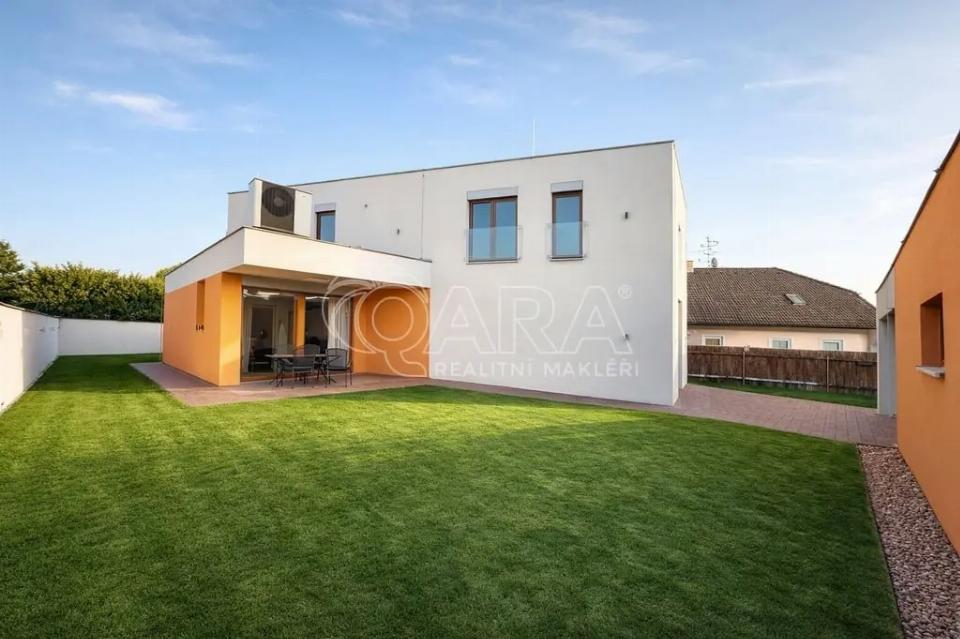 Pronájem domu 277 m²