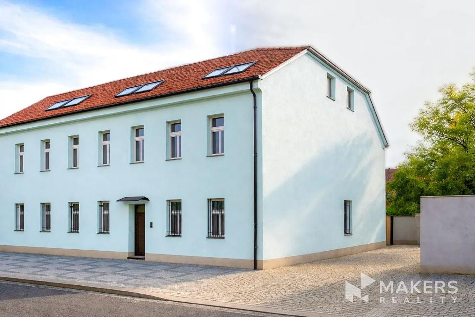 Prodej komerčního prostoru 650 m²