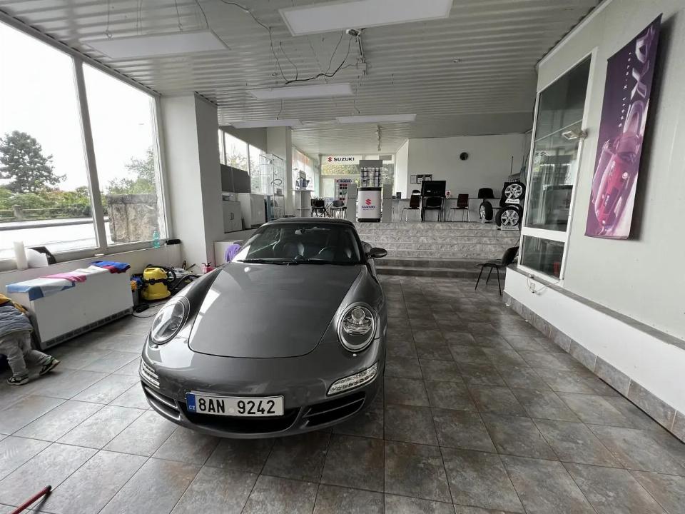 Prodej komerčního prostoru 700 m²