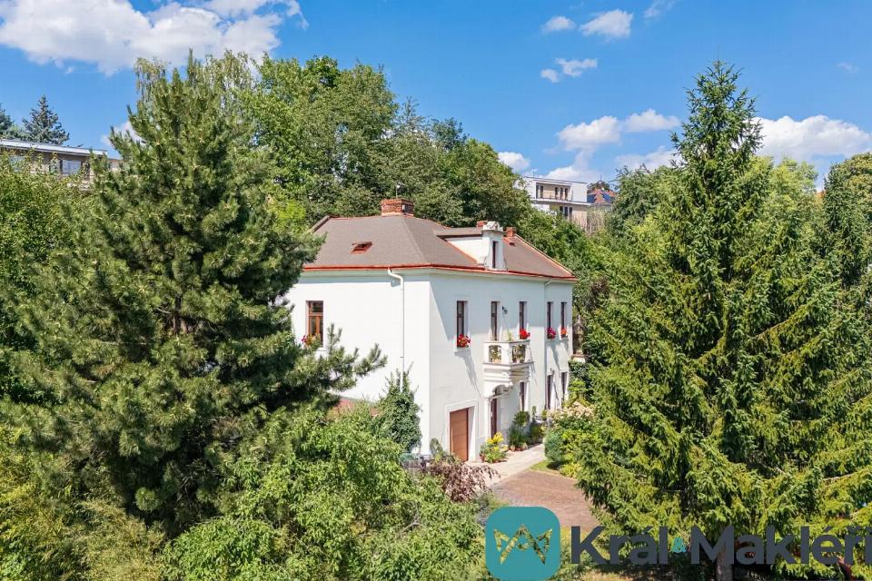 Prodej domu 242 m²