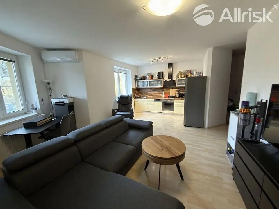 Pronájem bytu 57 m²