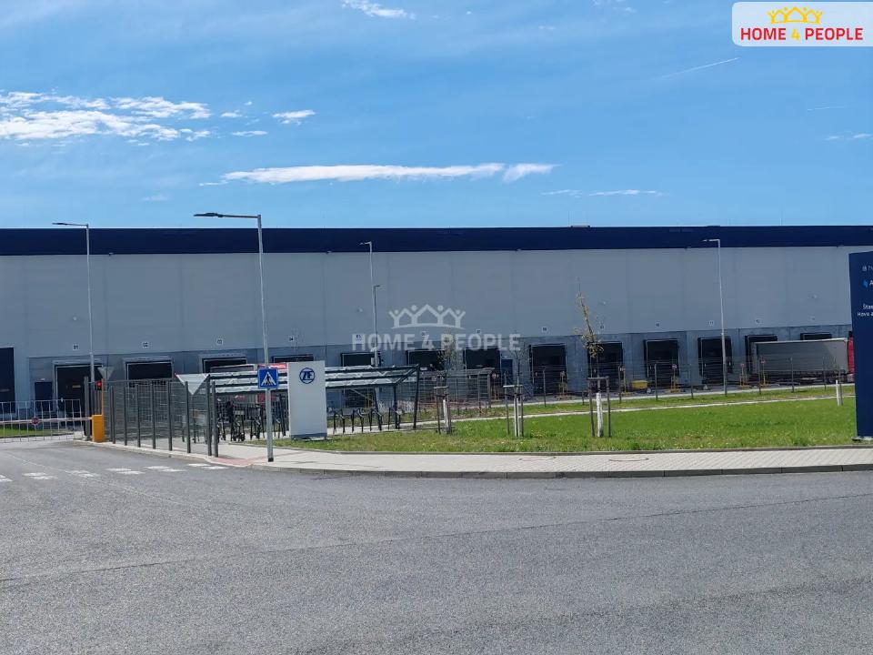 Pronájem komerčního prostoru 4400 m²