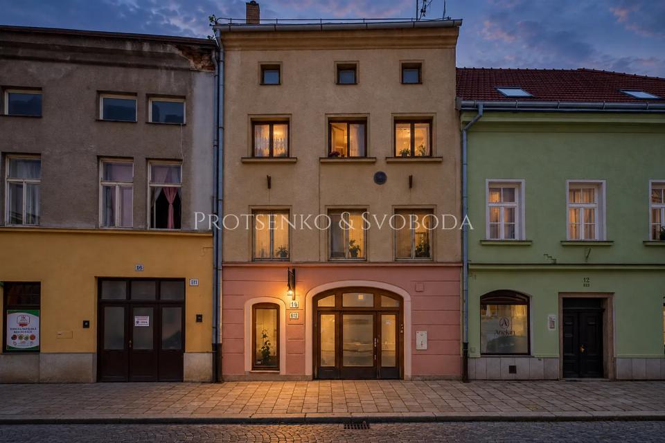 Prodej komerčního prostoru 300 m²