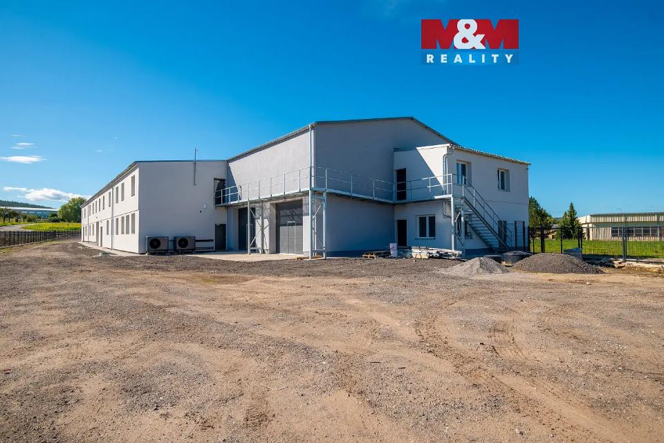 Pronájem komerčního prostoru 575 m²