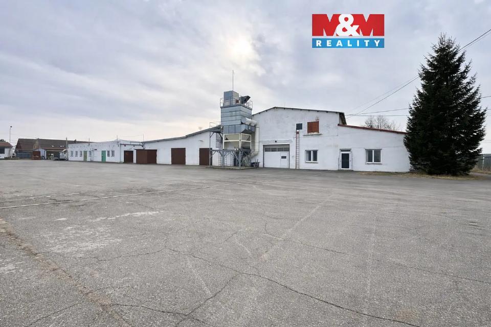 Pronájem komerčního prostoru 2098 m²
