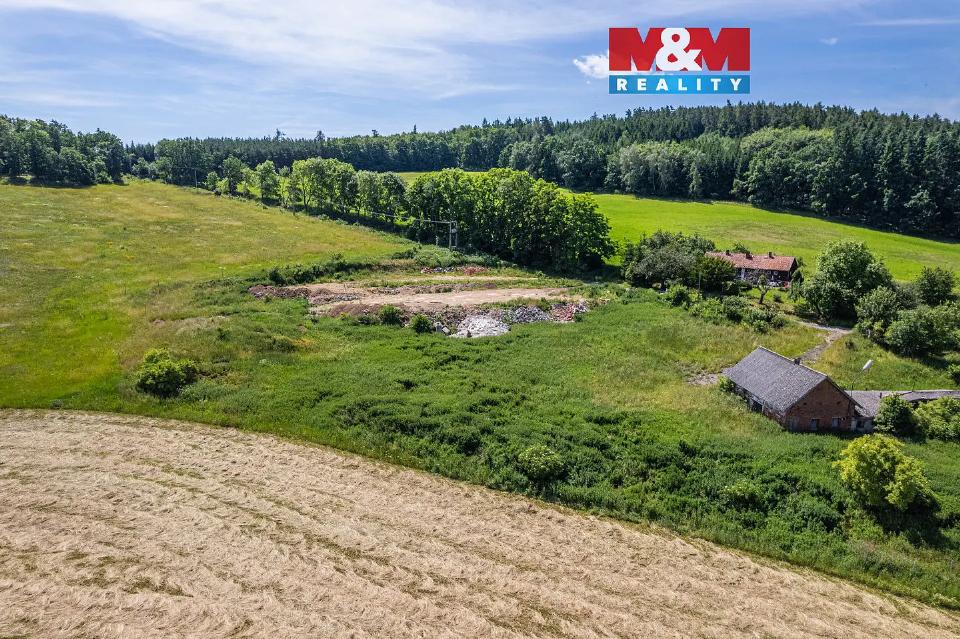 Prodej komerčního prostoru 1369 m²