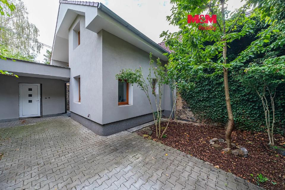 Prodej domu 183 m²