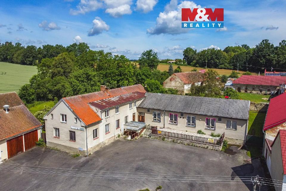 Prodej komerčního prostoru 872 m²
