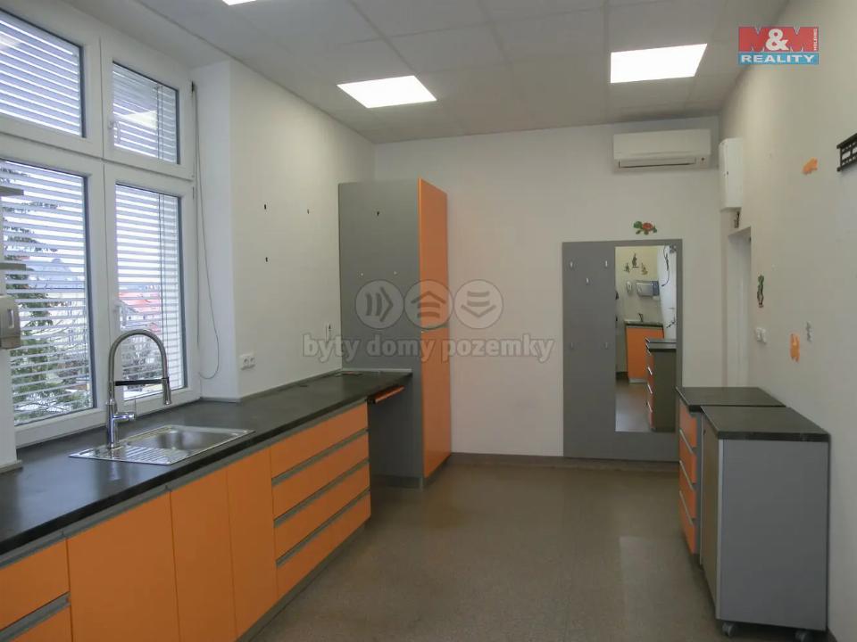 Prodej komerčního prostoru 17 m²