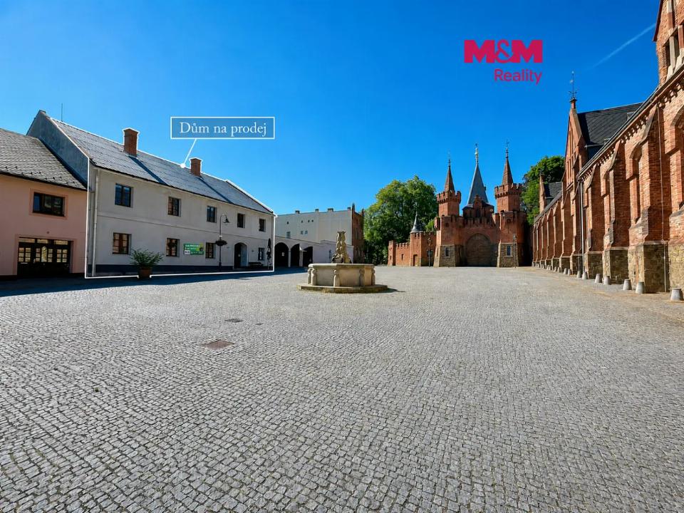 Prodej komerčního prostoru 414 m²