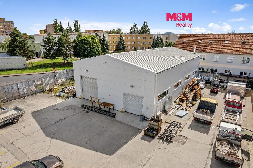 Prodej komerčního prostoru 2882 m²