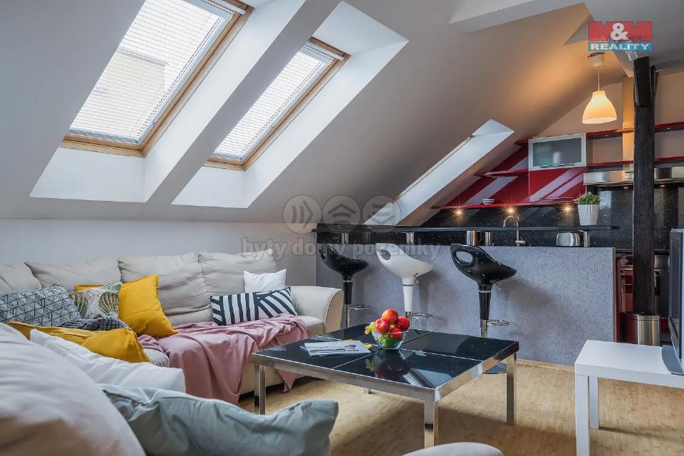 Pronájem bytu 160 m²