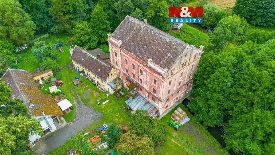 Prodej garáže 934 m²