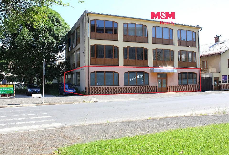 Pronájem komerčního prostoru 330 m²