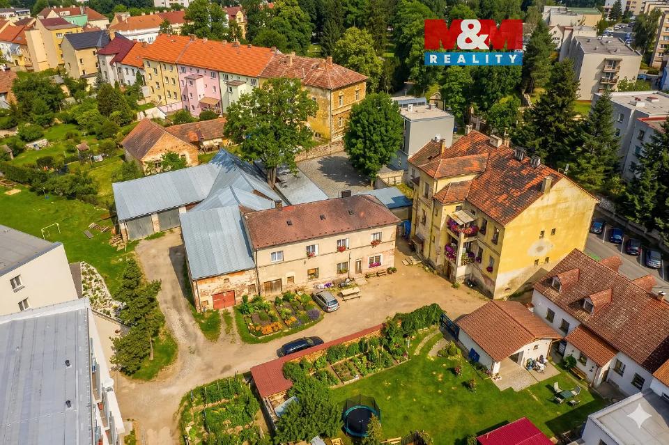 Prodej komerčního prostoru 1795 m²