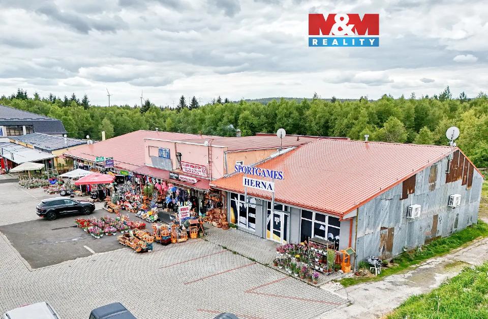 Prodej komerčního prostoru 693 m²
