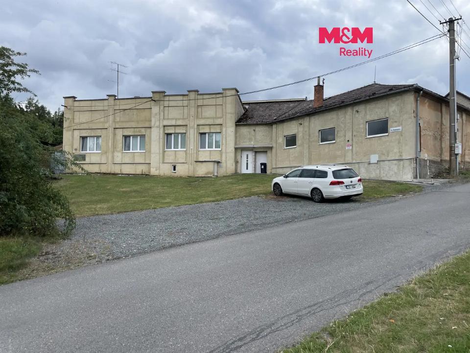 Pronájem komerčního prostoru 92 m²