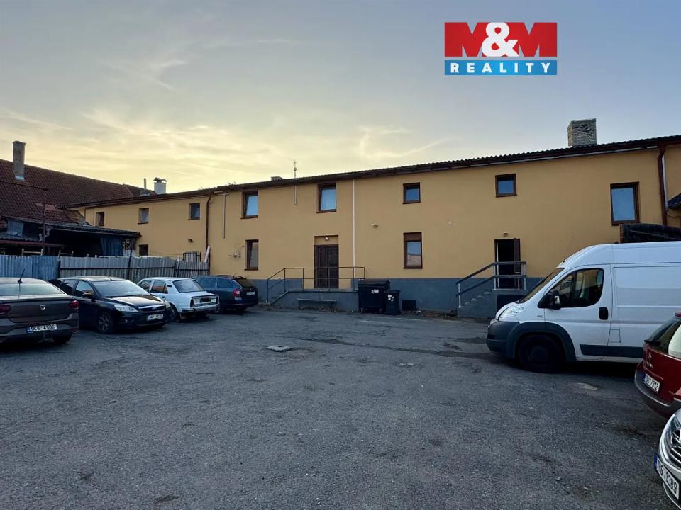 Pronájem komerčního prostoru 220 m²