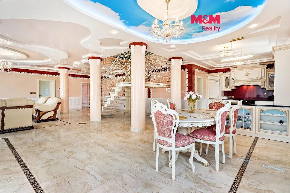 Prodej domu 393 m²