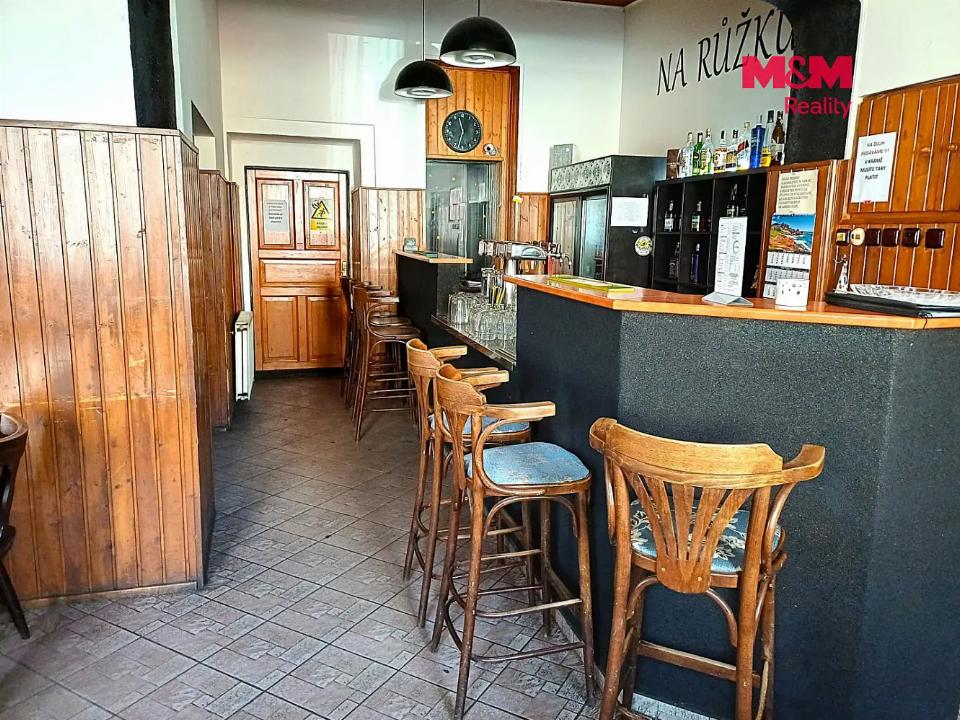 Pronájem komerčního prostoru 200 m²