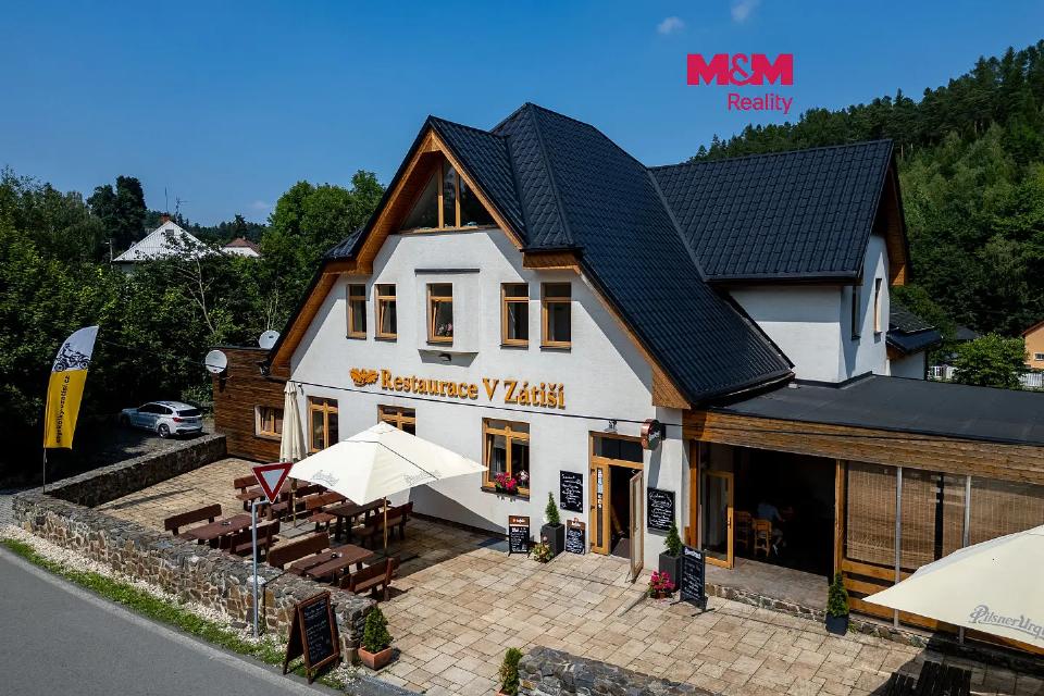 Prodej komerčního prostoru 712 m²