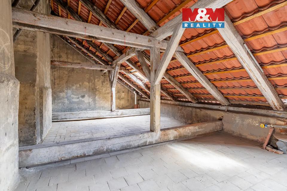 Prodej garáže 126 m²