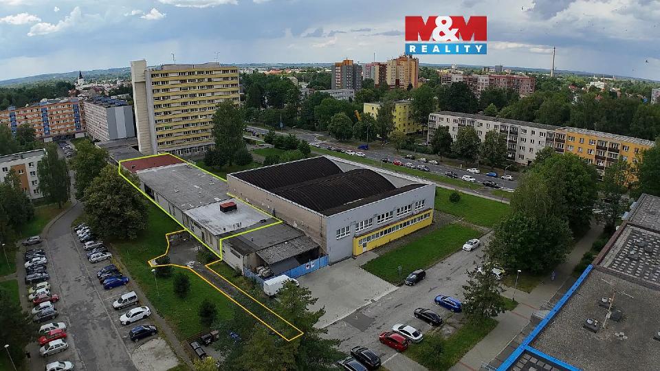 Prodej komerčního prostoru 2200 m²
