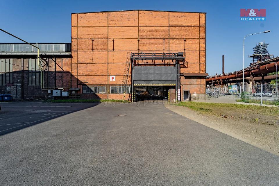 Pronájem komerčního prostoru 4488 m²