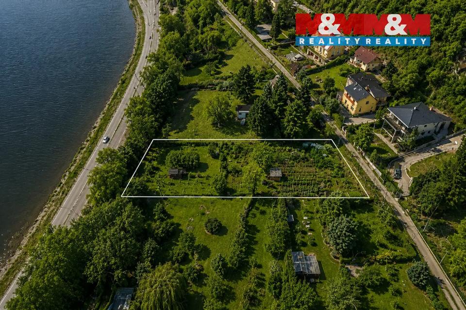 Prodej komerčního prostoru 1770 m²