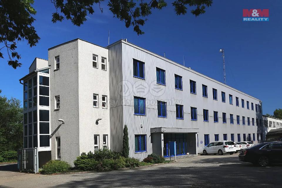 Pronájem komerčního prostoru 1095 m²