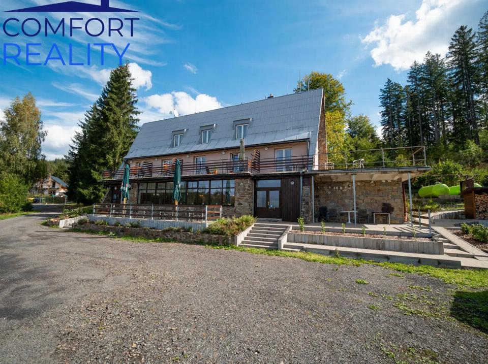 Prodej komerčního prostoru 580 m²