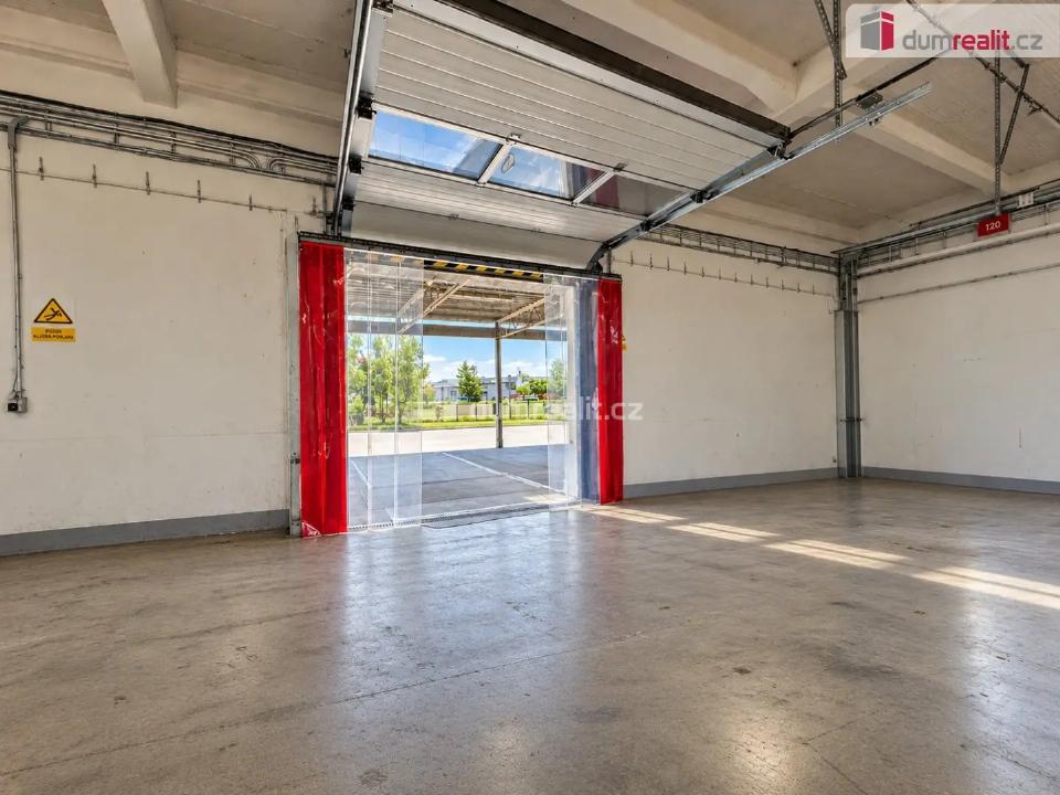 Pronájem komerčního prostoru 360 m²