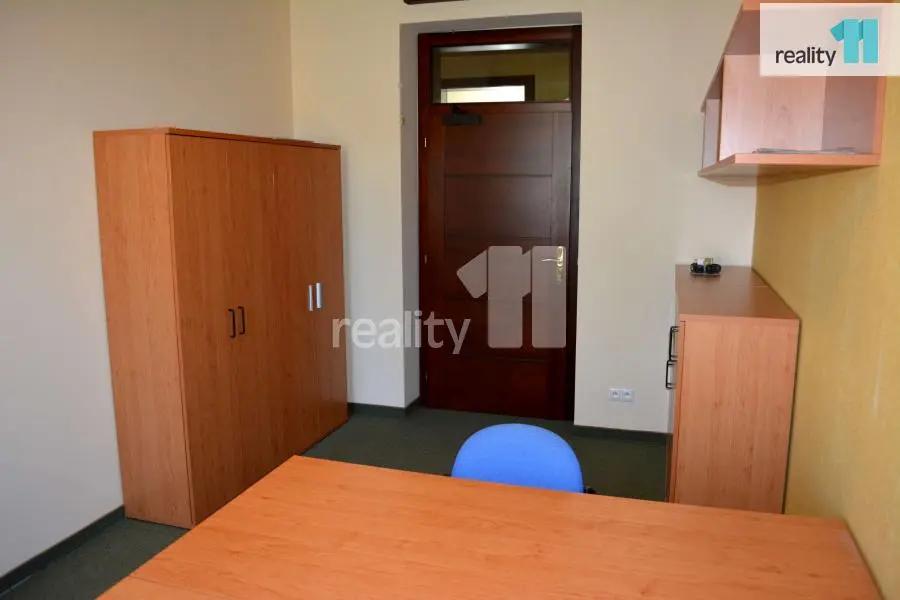 Pronájem komerčního prostoru 14 m²