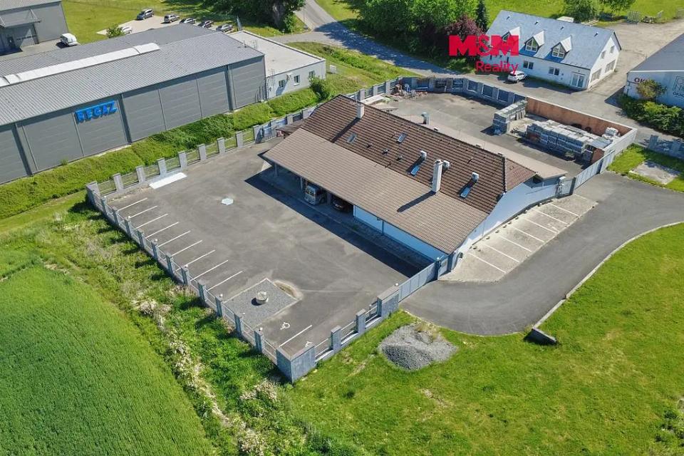 Pronájem komerčního prostoru 365 m²