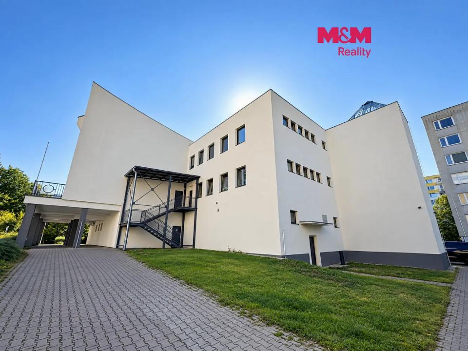 Pronájem komerčního prostoru 12 m²