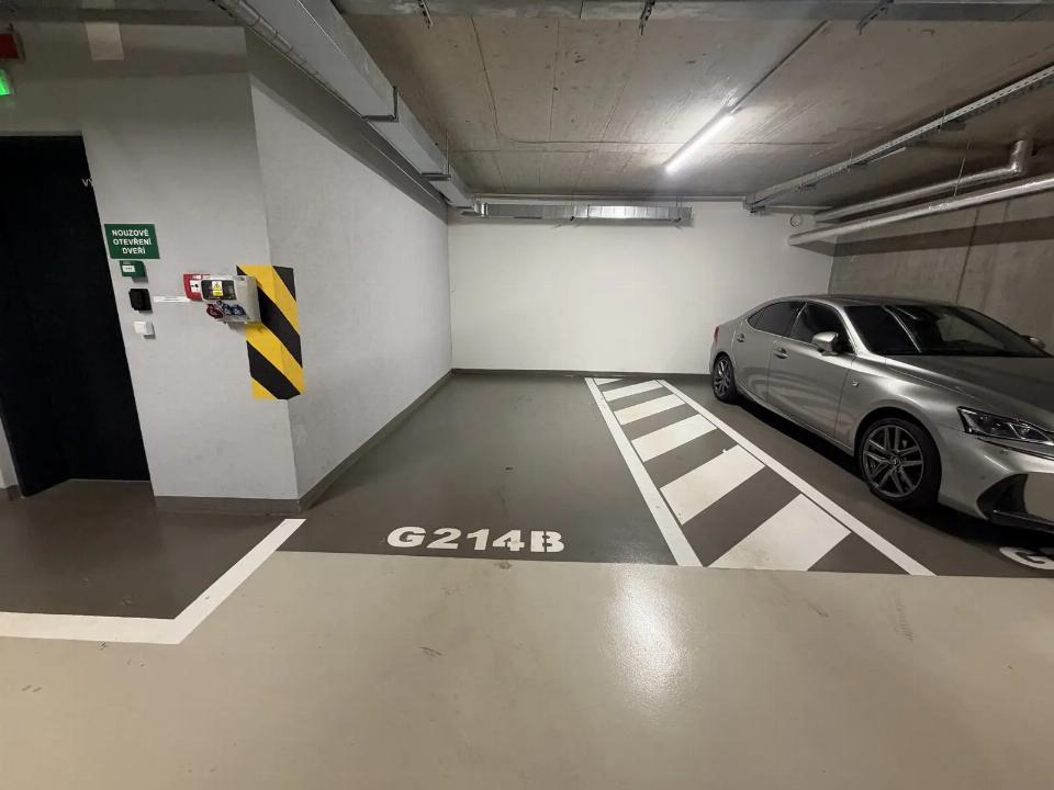 Pronájem garáže 15 m²