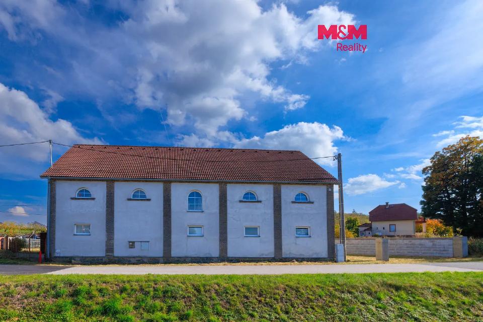Prodej komerčního prostoru 560 m²