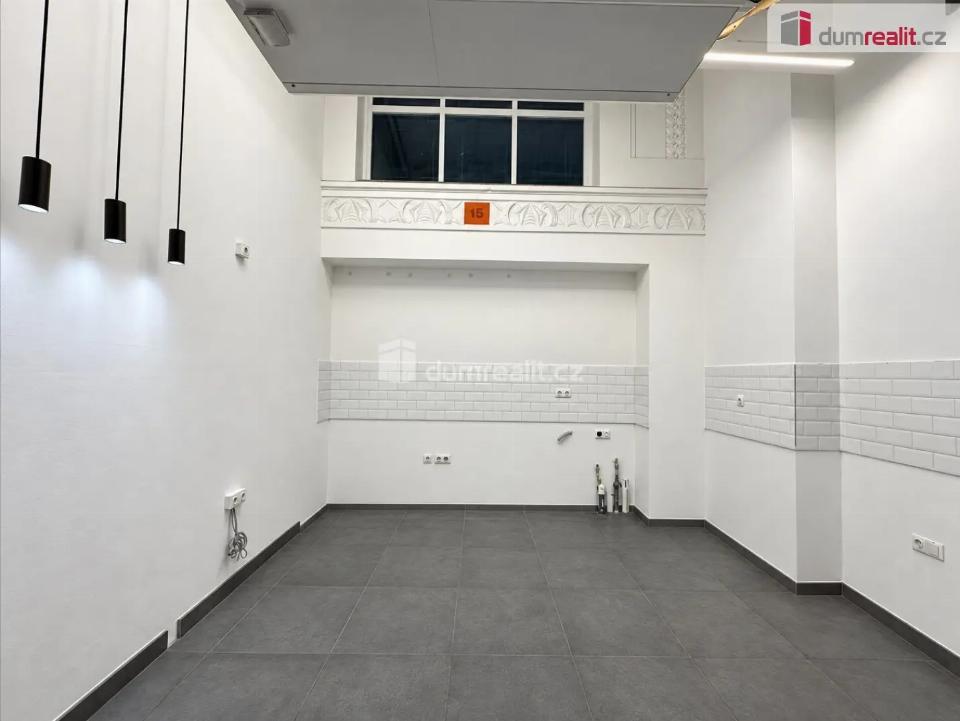 Pronájem komerčního prostoru 14 m²