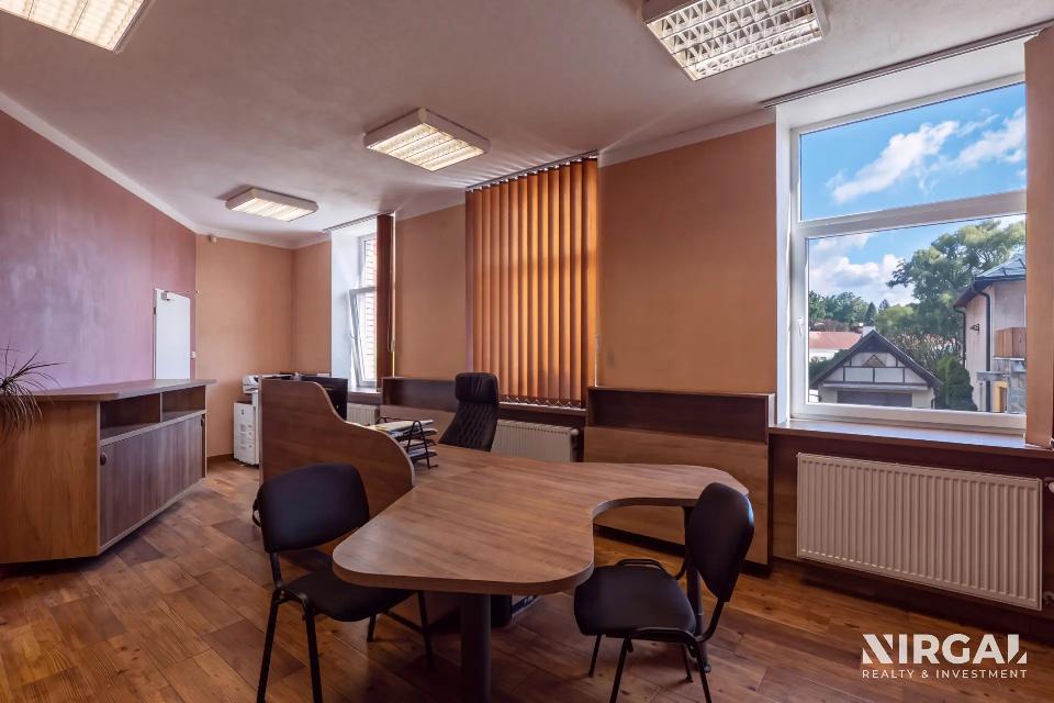 Prodej komerčního prostoru 420 m²