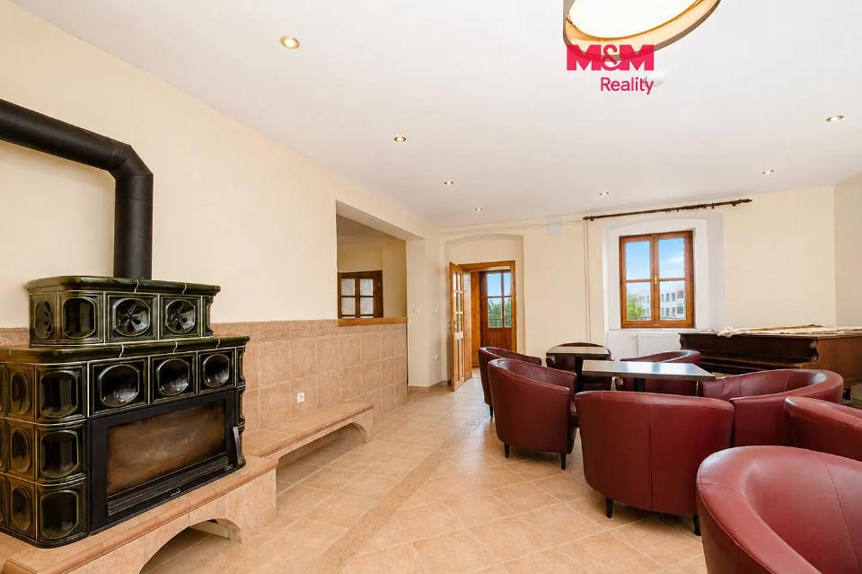 Prodej komerčního prostoru 431 m²