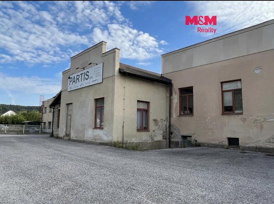 Pronájem komerčního prostoru 430 m²