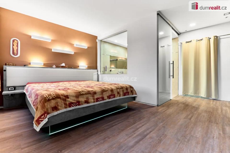 Prodej domu 296 m²