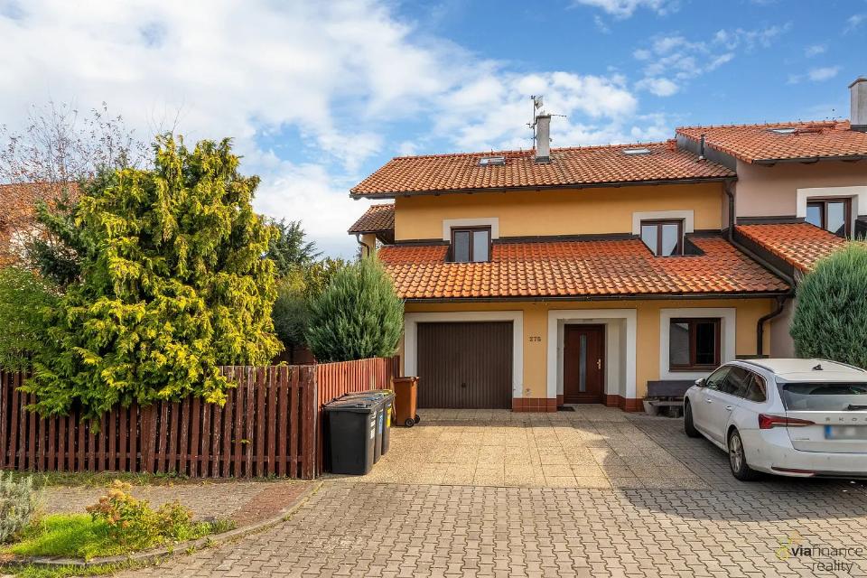 Pronájem domu 208 m²