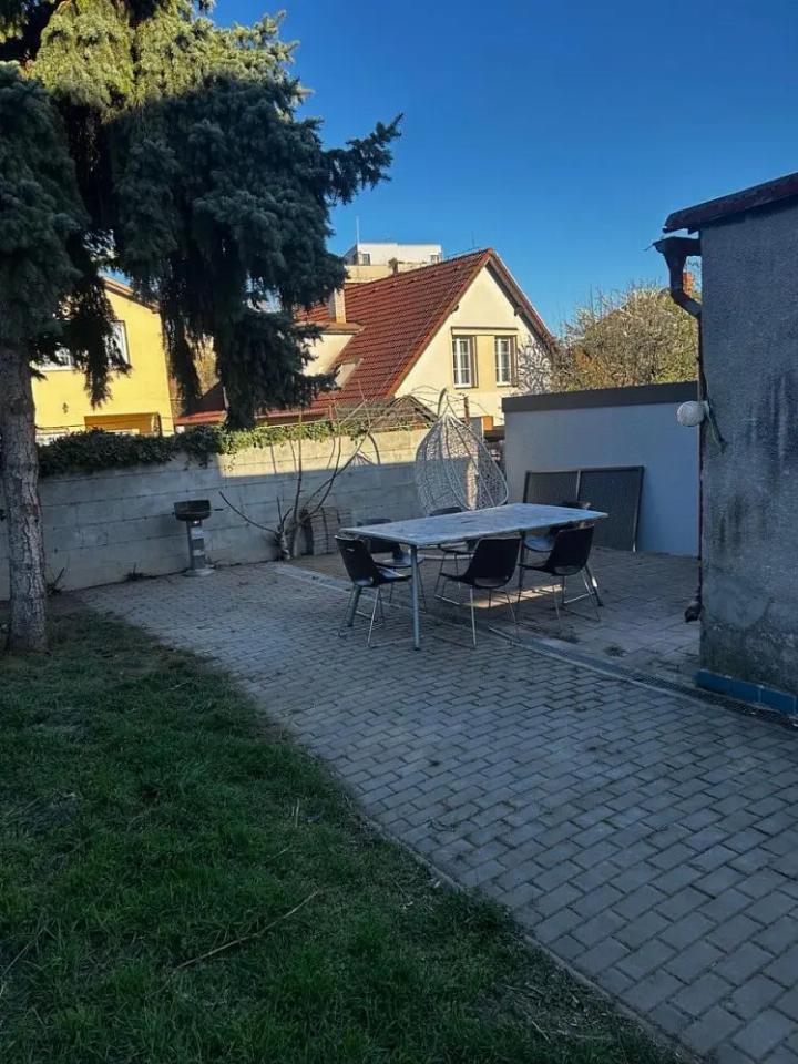 Pronájem garáže 22 m²