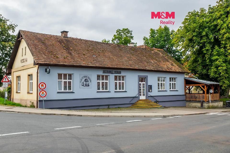 Pronájem komerčního prostoru 292 m²